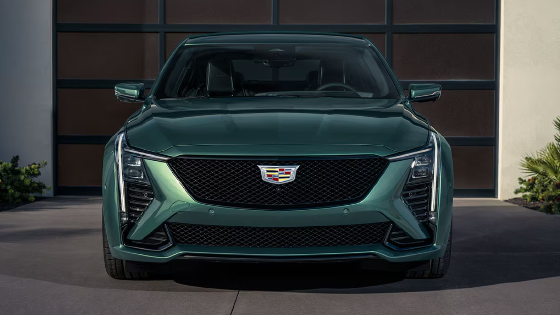 2025 CT5 V